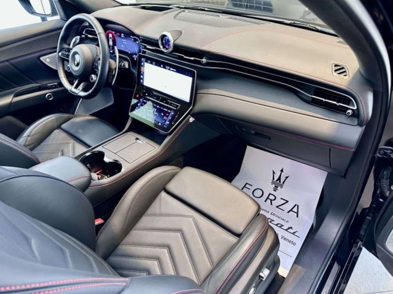 Maserati Grecale usata a Torino (12)