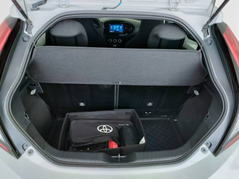 Toyota Aygo X usata a Teramo (11)