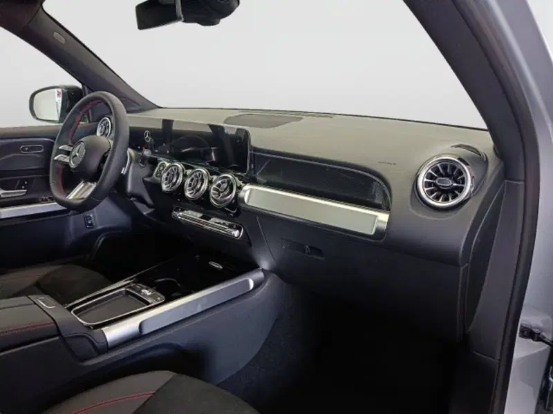 Mercedes-Benz GLB nuova a Teramo (10)