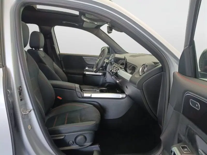 Mercedes-Benz GLB nuova a Teramo (11)