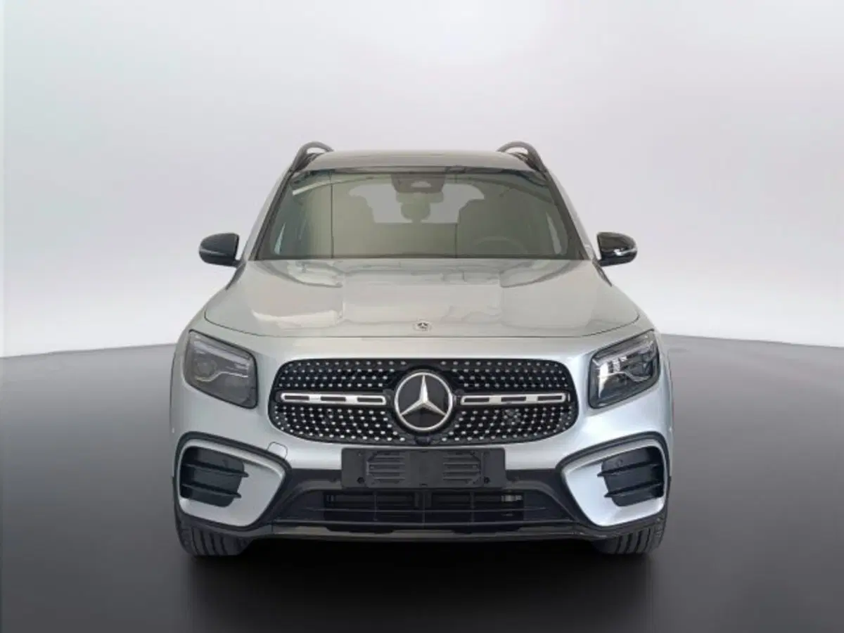 Mercedes-Benz GLB nuova a Teramo (2)