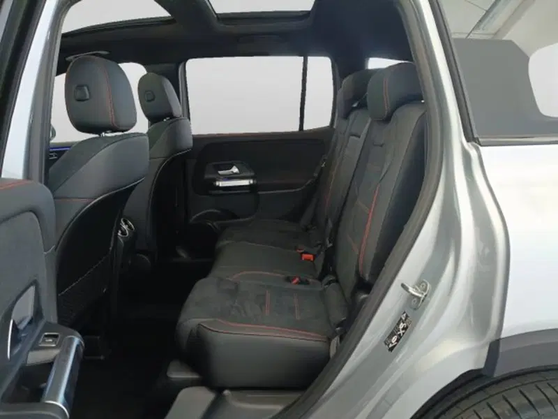 Mercedes-Benz GLB nuova a Teramo (9)