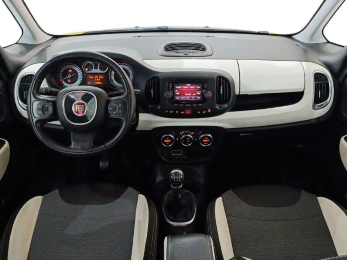 Fiat 500L usata a Catania (7)