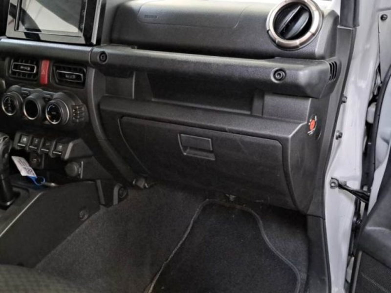 Suzuki Jimny usata a Catania (13)