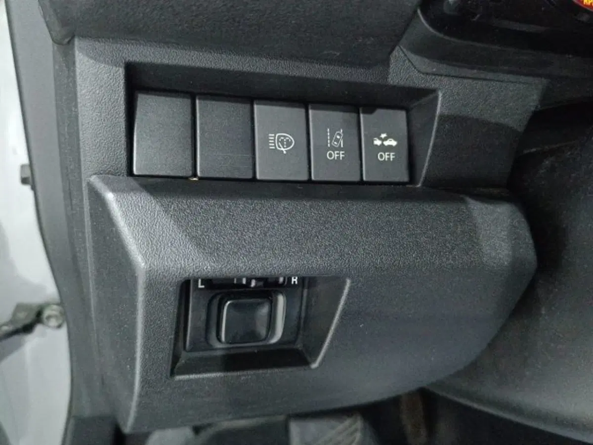 Suzuki Jimny usata a Catania (18)