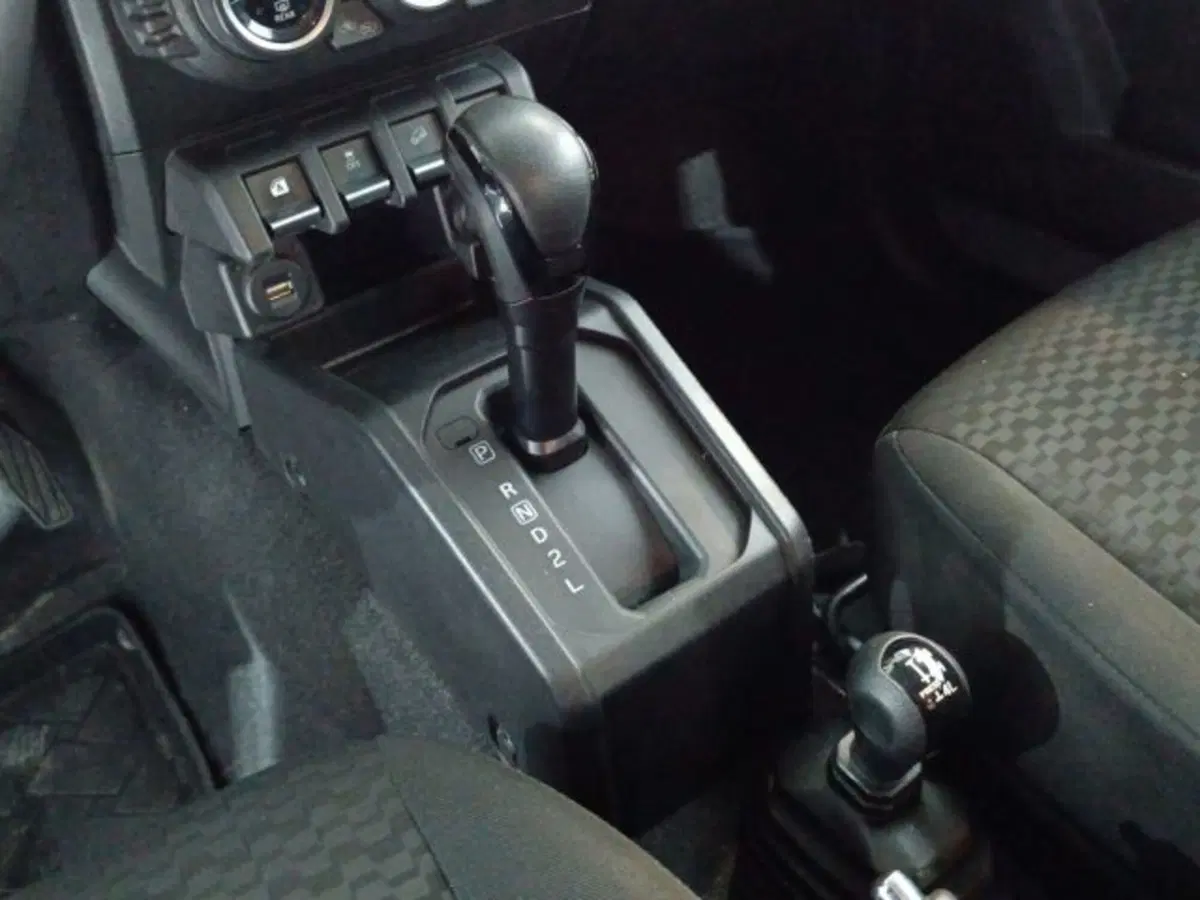 Suzuki Jimny usata a Catania (8)