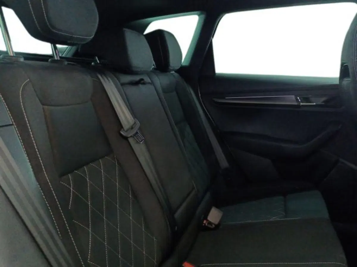 Skoda Karoq usata a Catania (11)