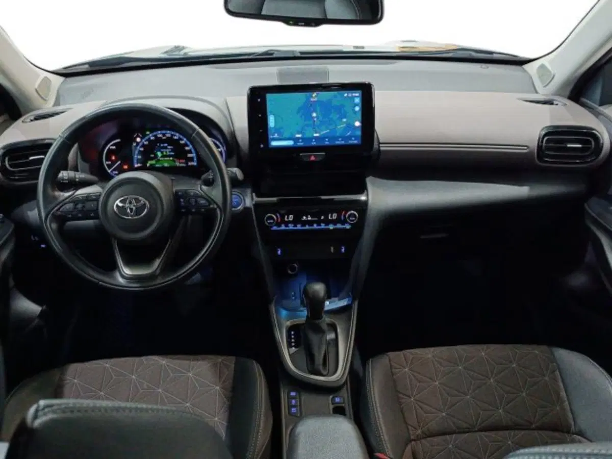 Toyota Yaris Cross usata a Catania (7)