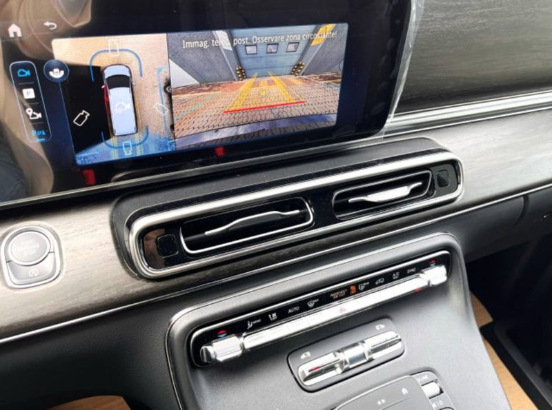 Mercedes-Benz Classe V nuova a Bergamo (9)