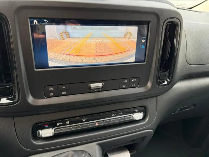 Mercedes-Benz Vito nuova a Bergamo (11)