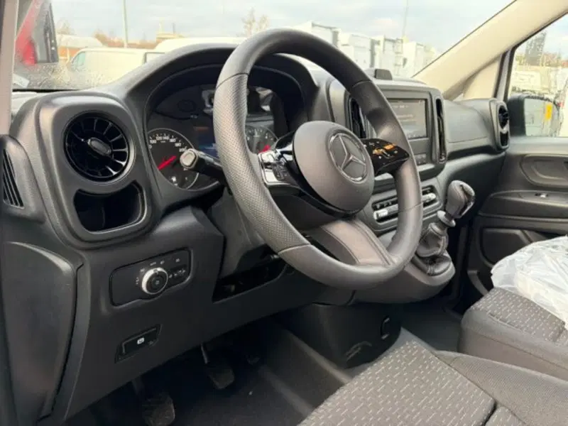 Mercedes-Benz Vito nuova a Bergamo (8)