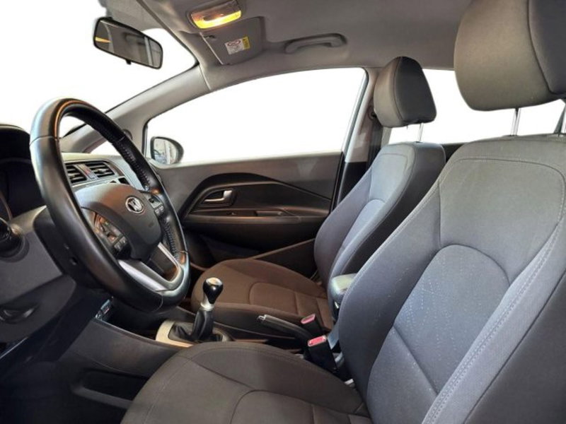 Kia Rio usata a Bologna (12)