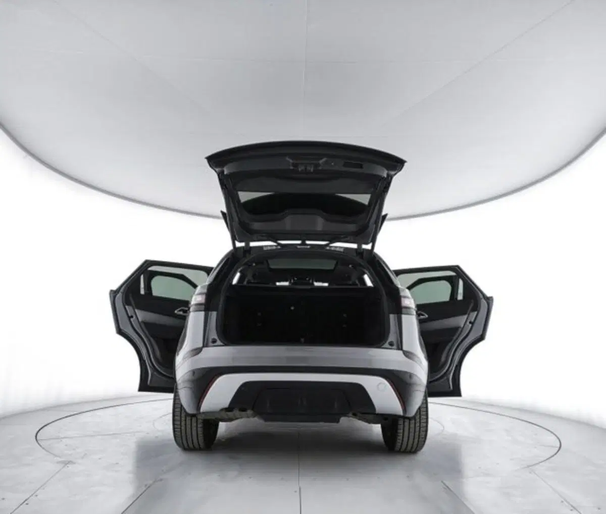 Land Rover Range Rover Velar usata a Perugia (12)