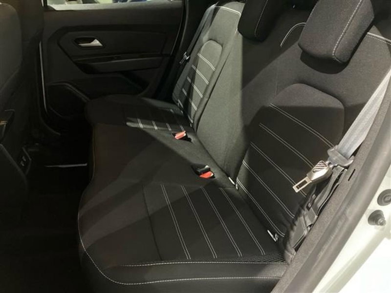 Dacia Duster usata a Como (11)