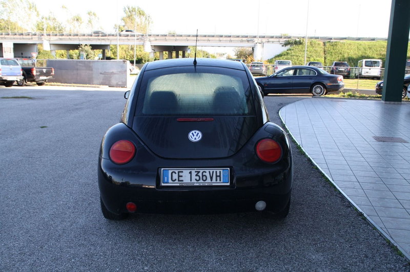Volkswagen New Beetle usata a Pordenone (5)