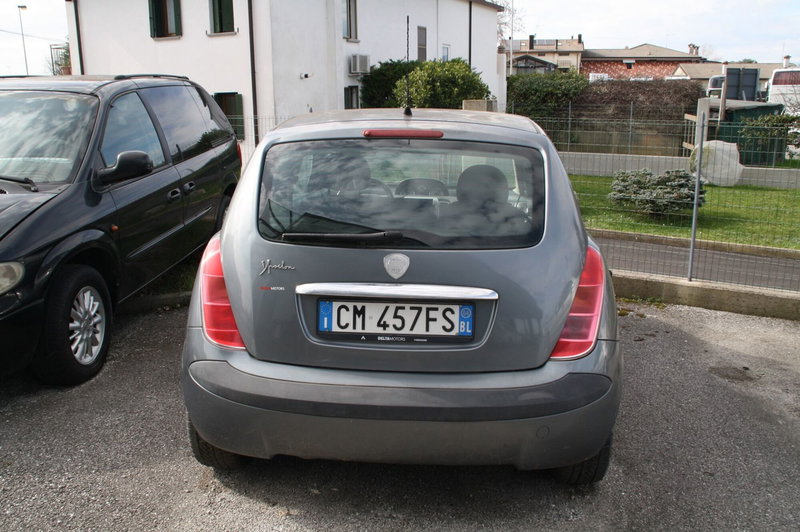 Lancia Ypsilon usata a Pordenone (2)