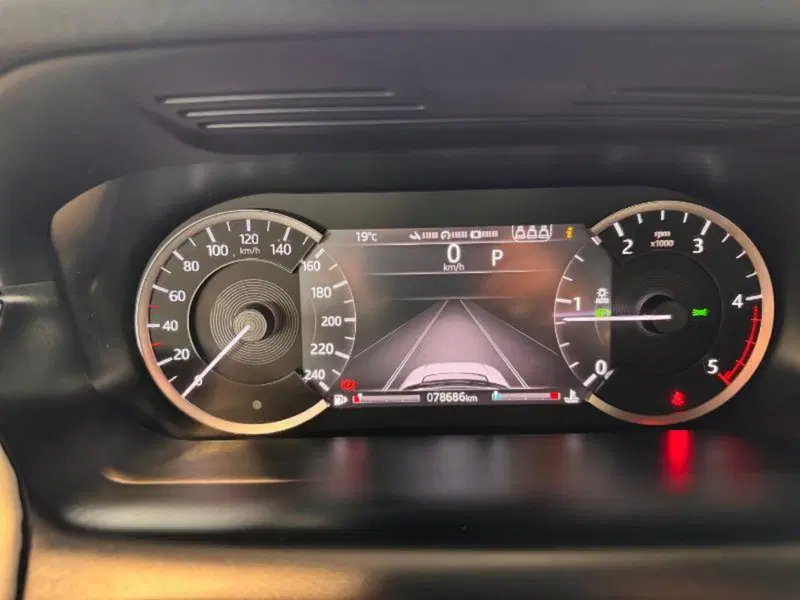 Land Rover Discovery Sport usata a Venezia (13)