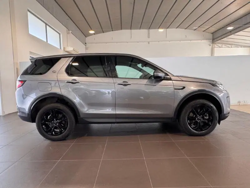Land Rover Discovery Sport usata a Venezia (18)