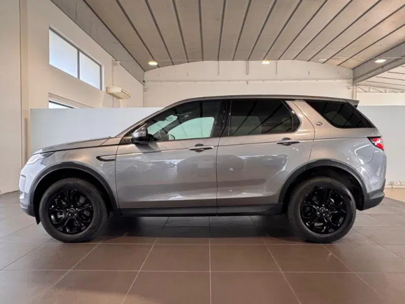 Land Rover Discovery Sport usata a Venezia (2)