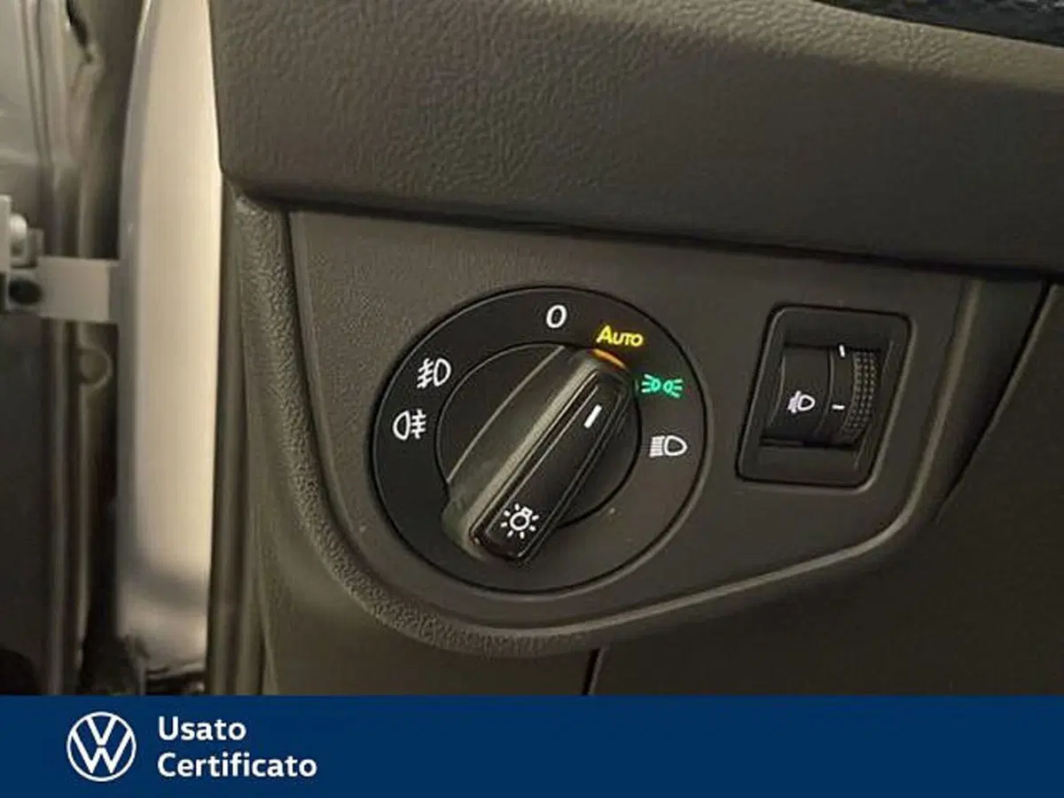 Volkswagen Taigo usata a Vicenza (16)
