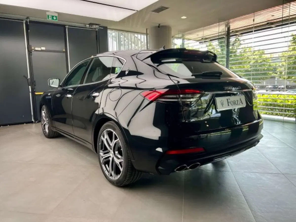 Maserati Levante usata a Torino (5)