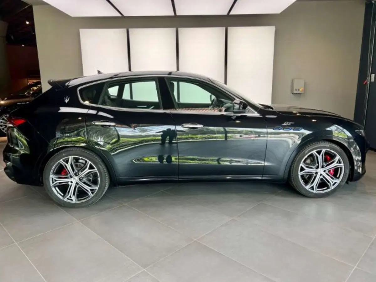 Maserati Levante usata a Torino (7)