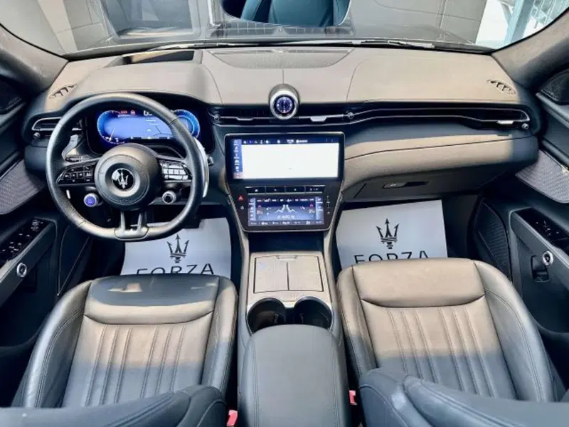 Maserati Grecale usata a Torino (10)