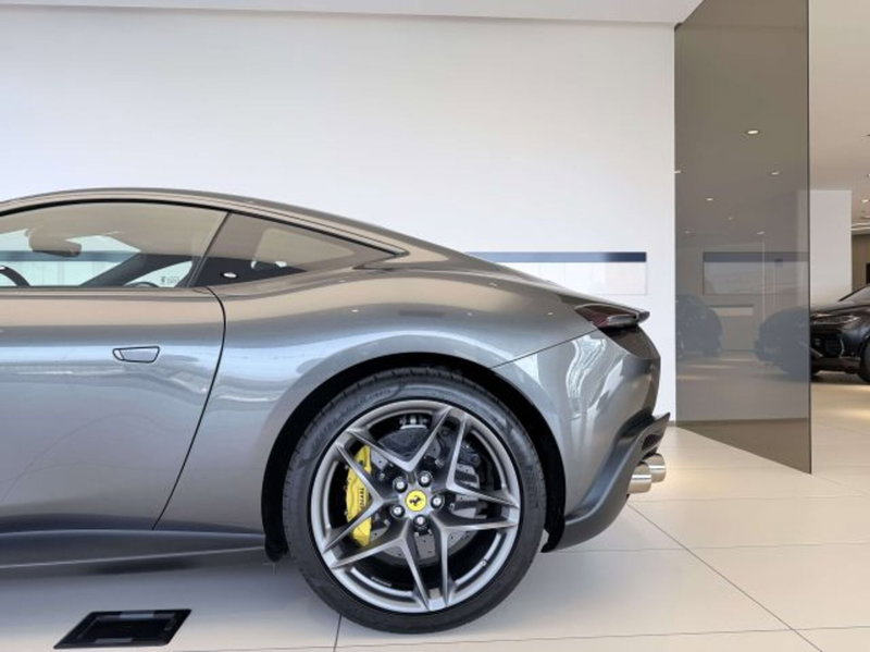 Ferrari Roma Spider usata a Torino (12)