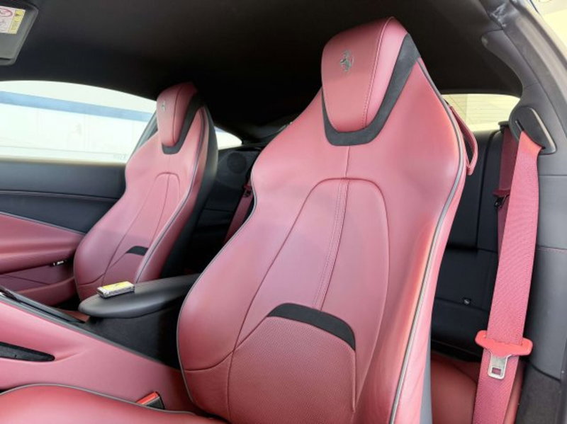 Ferrari Roma Spider usata a Torino (9)