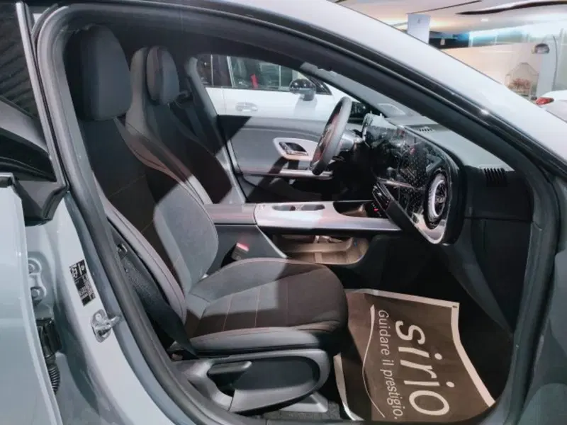 Mercedes-Benz CLA EQ nuova a Teramo (14)