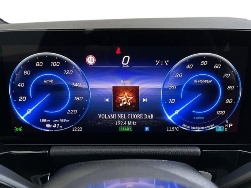 Mercedes-Benz EQA nuova a Verona (5)