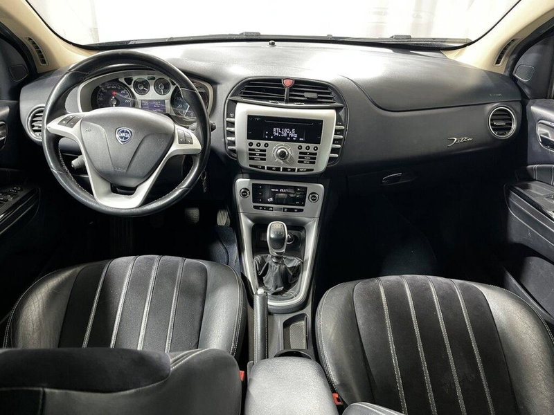 Lancia Delta usata a Sondrio (12)