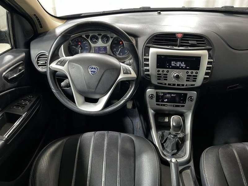 Lancia Delta usata a Sondrio (13)