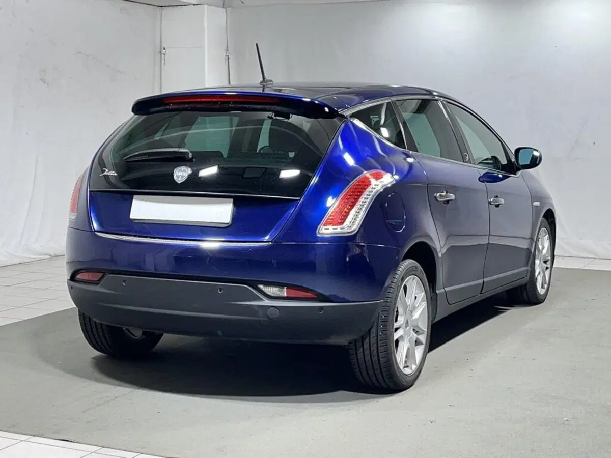 Lancia Delta usata a Sondrio (5)
