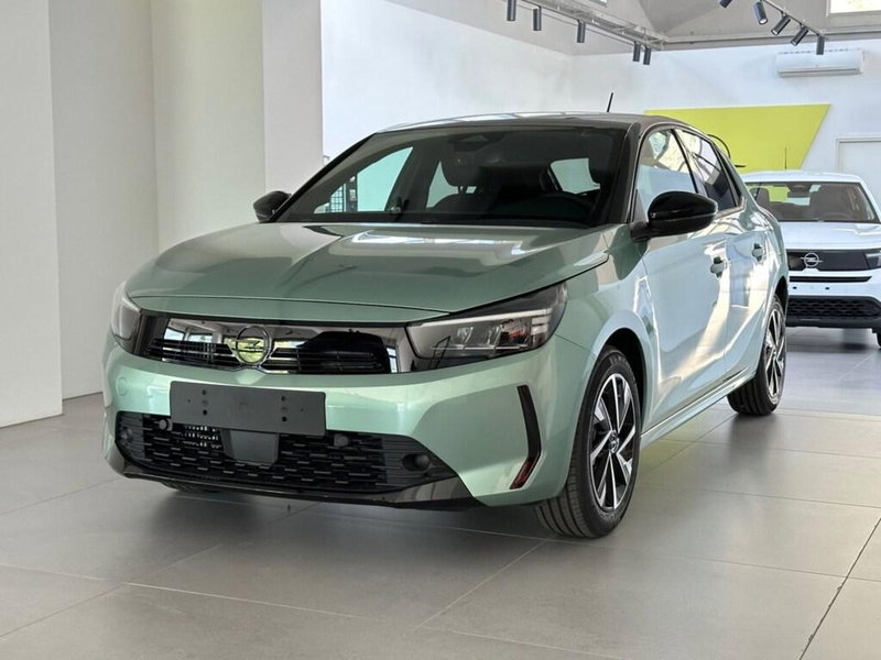 Opel Corsa nuova a Sondrio