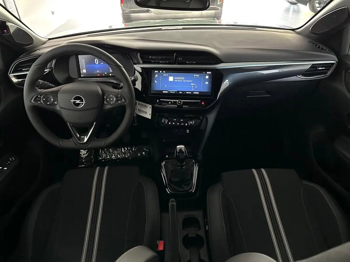 Opel Corsa nuova a Sondrio (12)