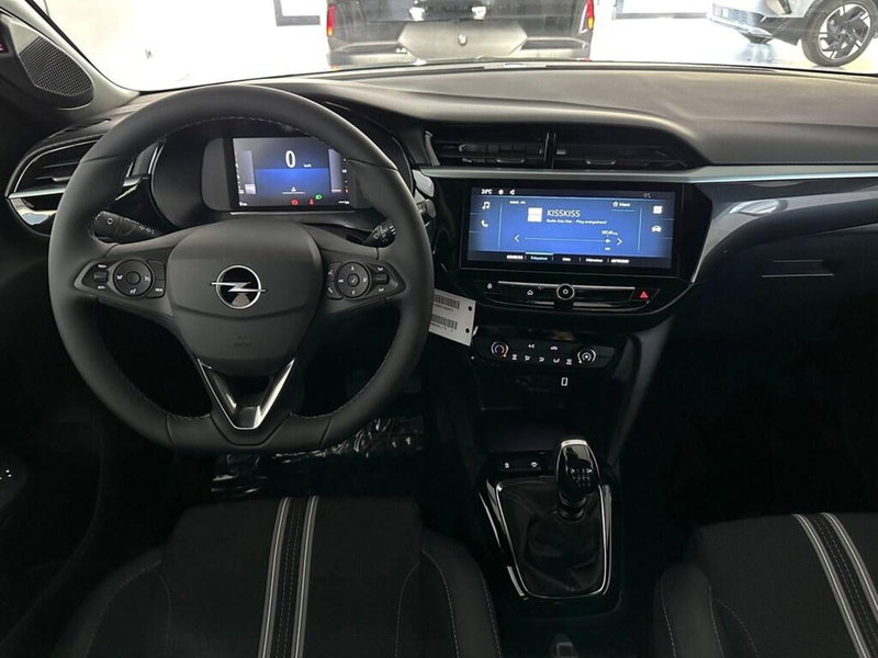 Opel Corsa nuova a Sondrio (13)