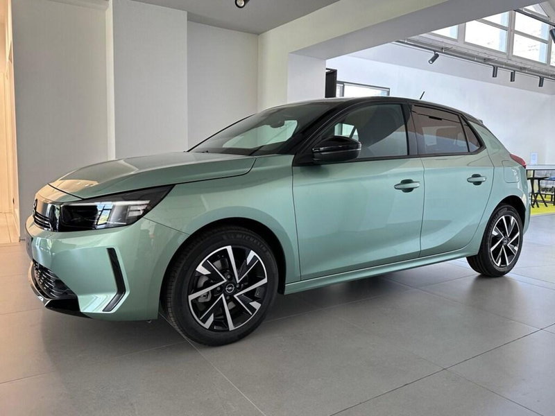 Opel Corsa nuova a Sondrio (2)