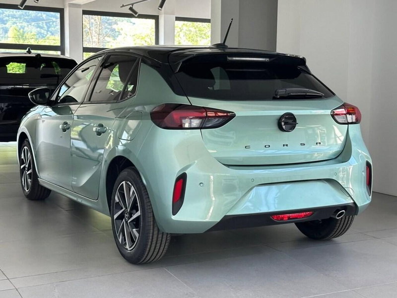 Opel Corsa nuova a Sondrio (3)