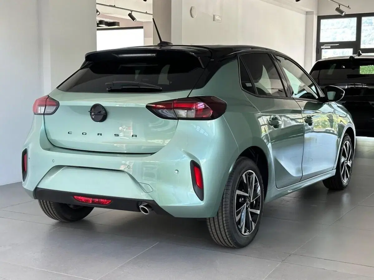 Opel Corsa nuova a Sondrio (5)