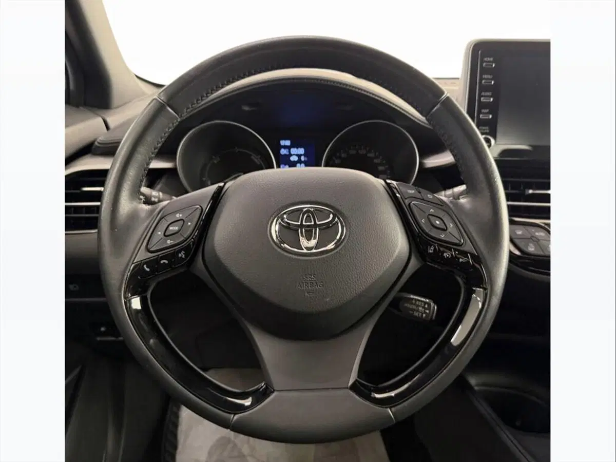 Toyota Toyota C-HR usata a Monza e Brianza (8)