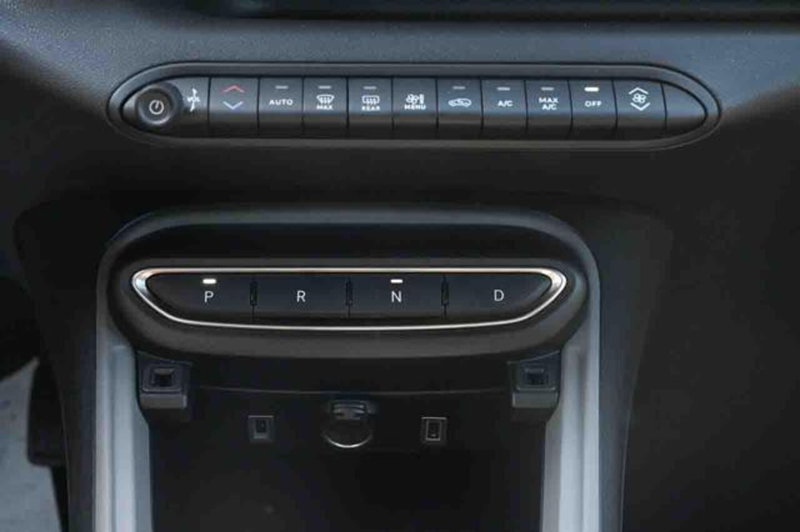 Jeep Avenger nuova a Torino (15)