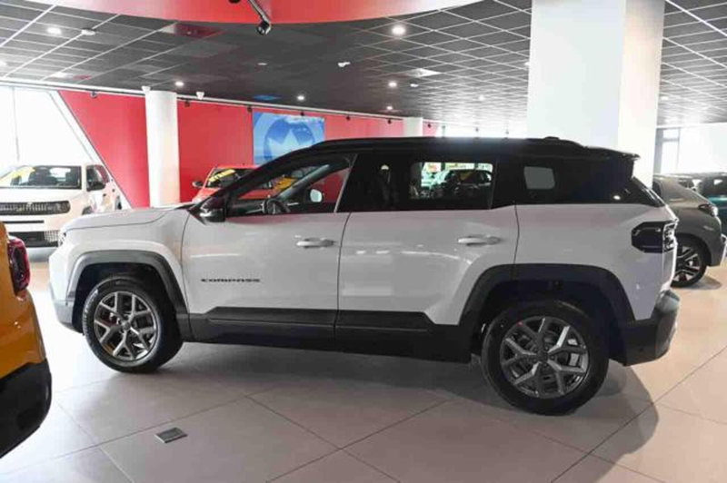 Jeep Compass nuova a Torino (19)