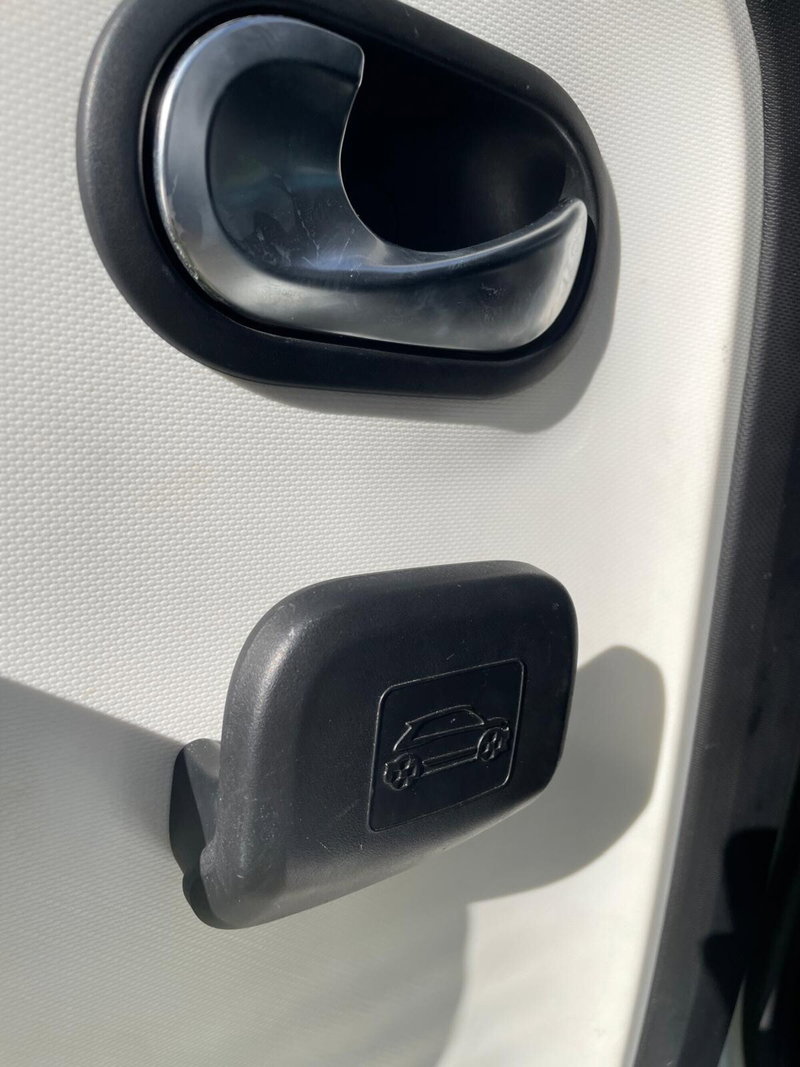 Renault Twingo usata a Sassari (7)