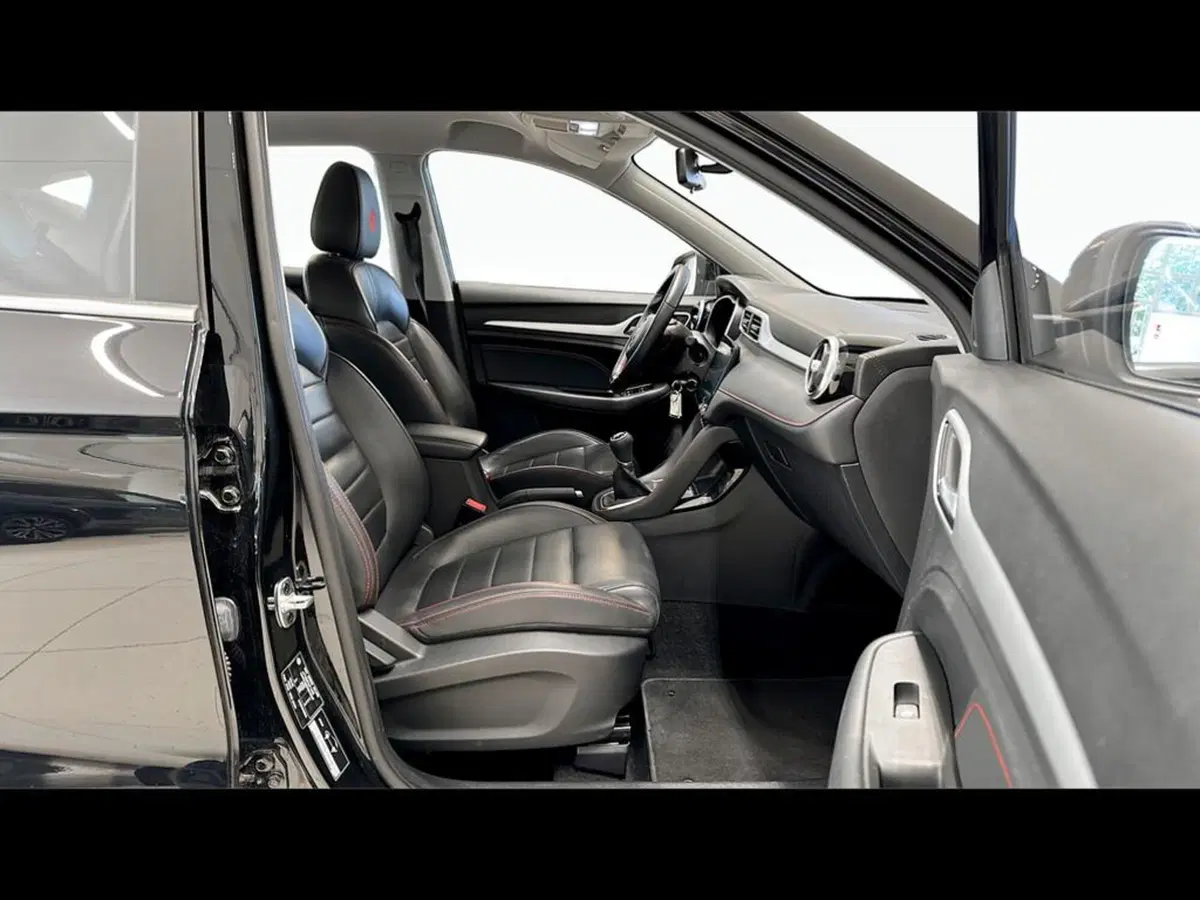 Mg ZS usata a Varese (3)