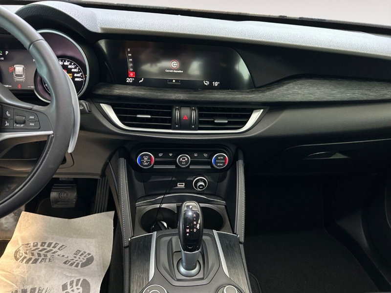 Alfa Romeo Stelvio usata a Verona (11)