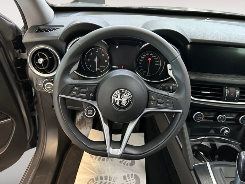 Alfa Romeo Stelvio usata a Verona (12)