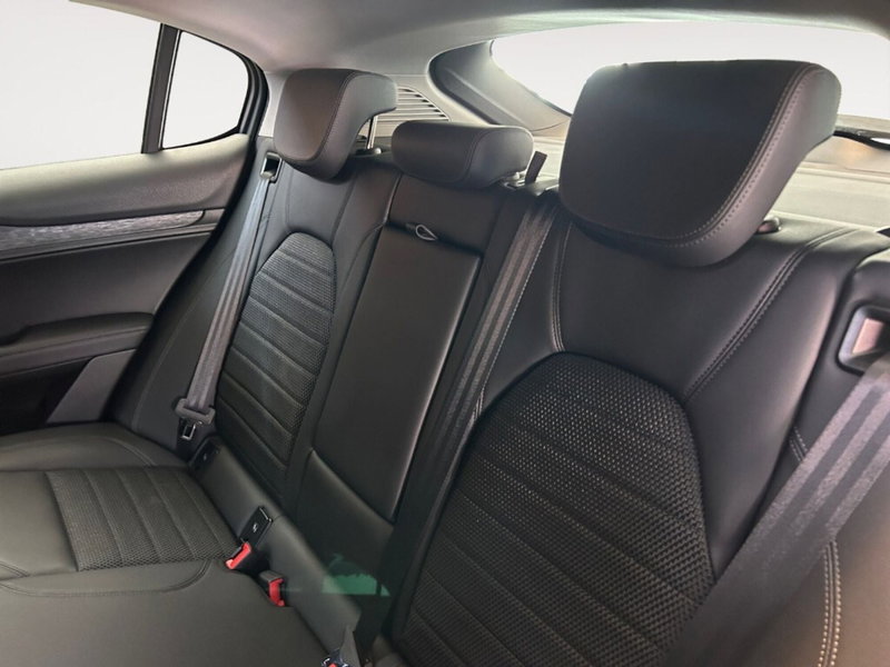 Alfa Romeo Stelvio usata a Verona (13)