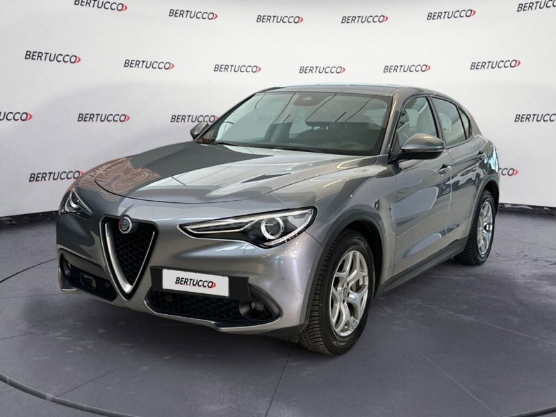 Alfa Romeo Stelvio usata a Verona (3)