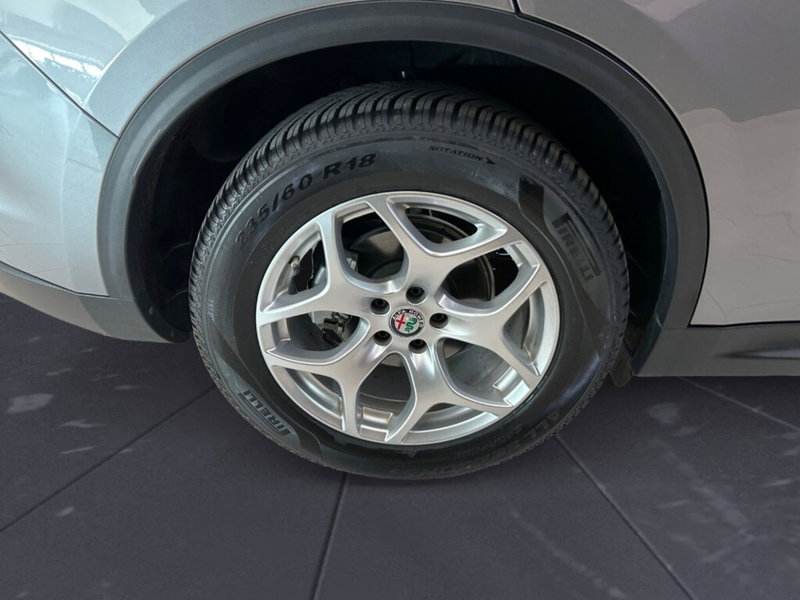 Alfa Romeo Stelvio usata a Verona (7)